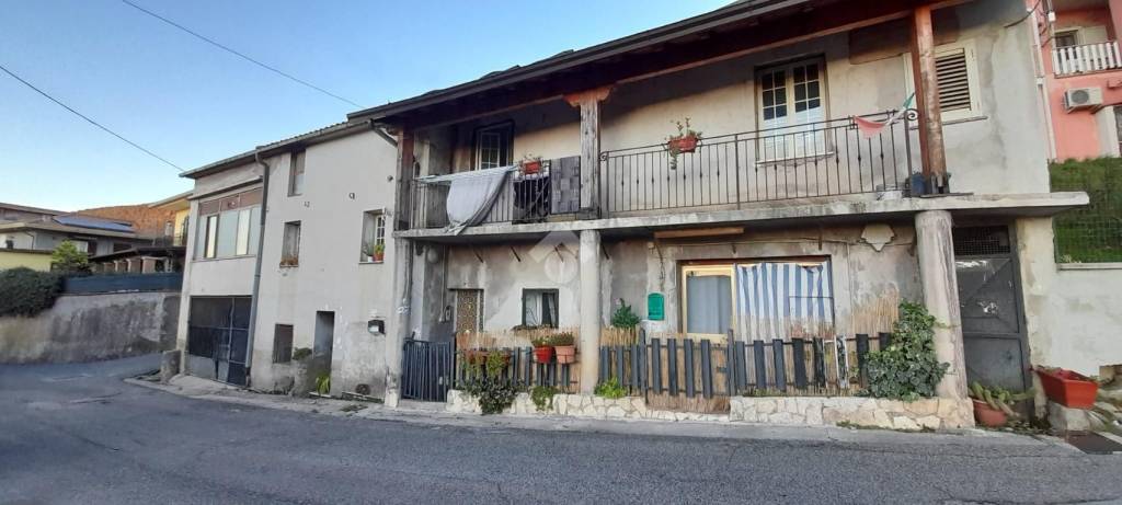 casa indipendente in vendita ad Alatri