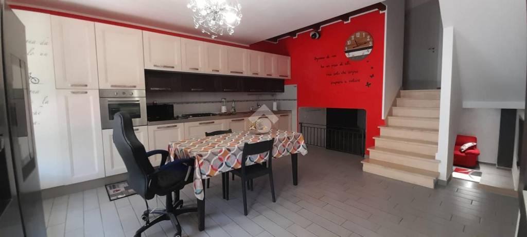 casa indipendente in vendita ad Alatri