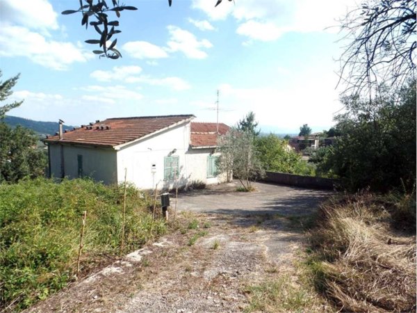 casa indipendente in vendita ad Alatri