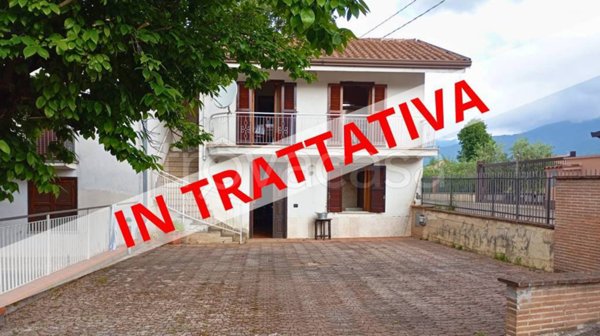 casa indipendente in vendita ad Alatri