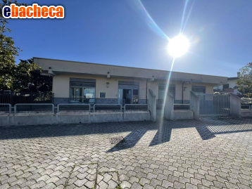 locale commerciale in vendita ad Alatri in zona Tecchiena