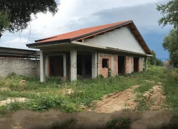 appartamento in vendita ad Alatri in zona Tecchiena