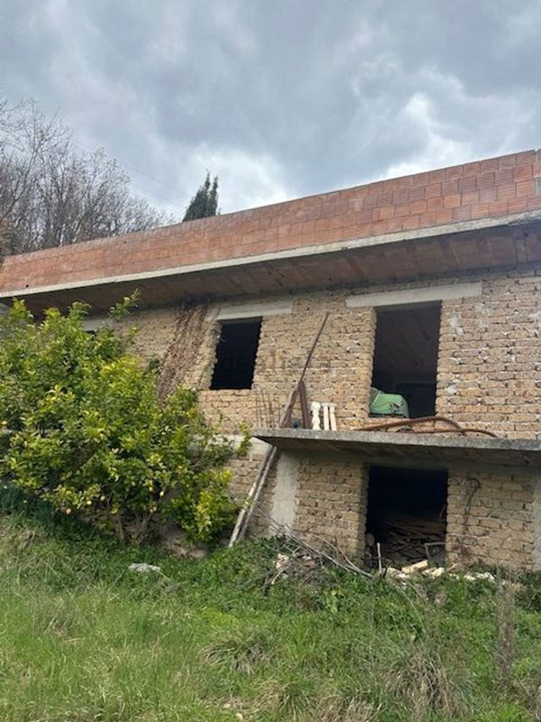casale in vendita ad Alatri