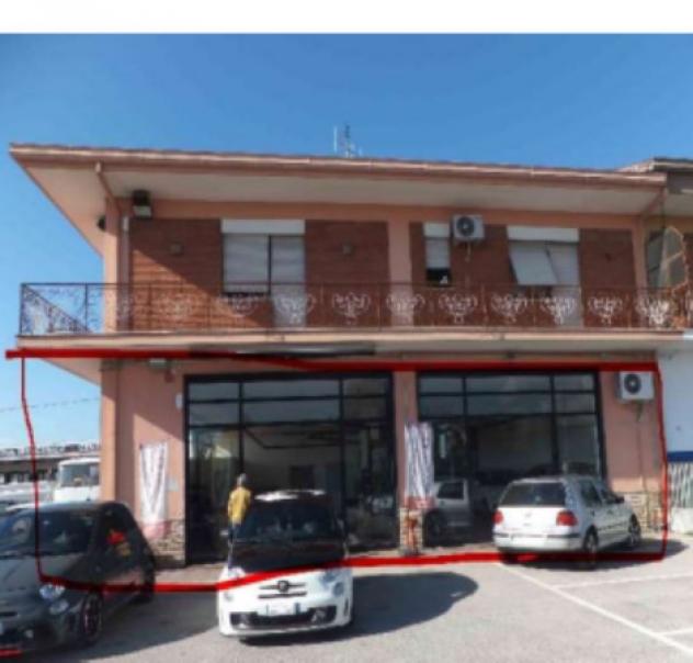 negozio in vendita ad Alatri