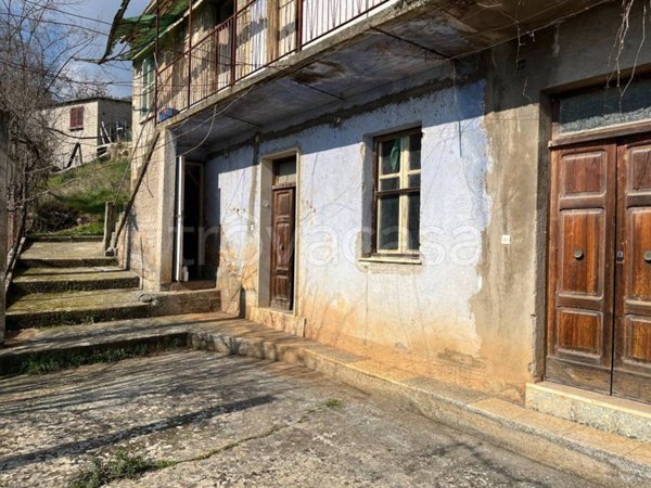 casa indipendente in vendita ad Alatri