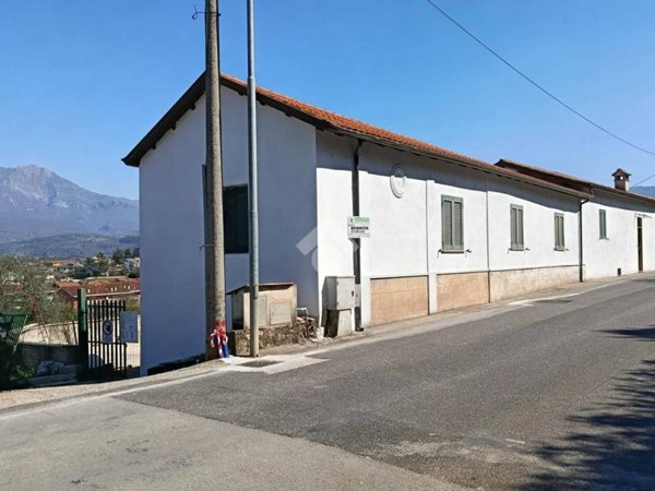 casa indipendente in vendita ad Alatri