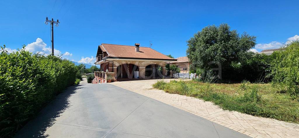 casa indipendente in vendita ad Alatri
