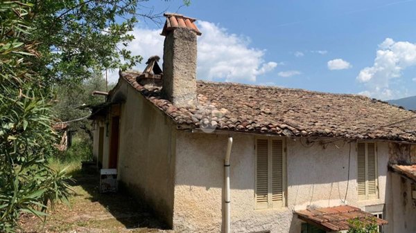 appartamento in vendita ad Alatri in zona Tecchiena