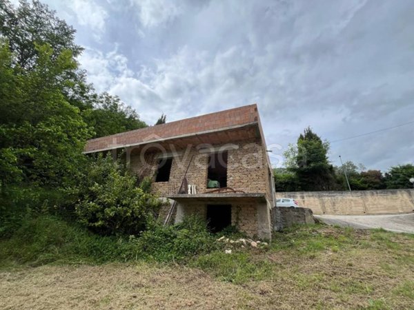 casa indipendente in vendita ad Alatri