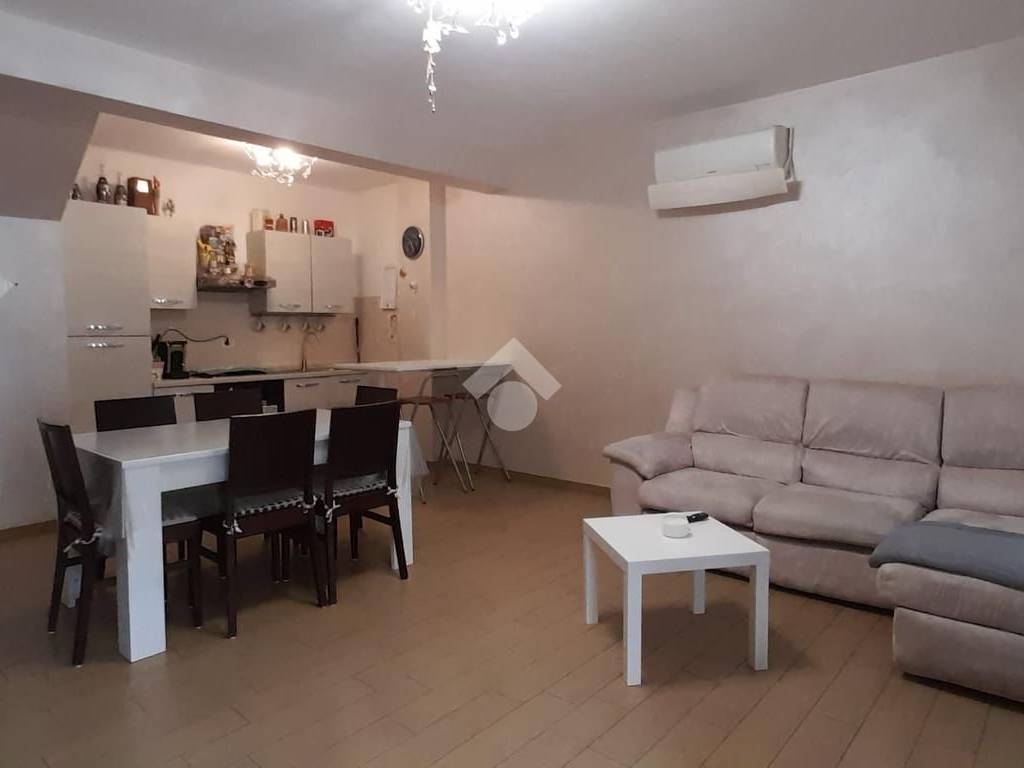 casa indipendente in vendita ad Alatri
