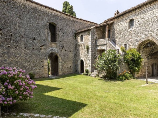intera palazzina in vendita ad Alatri
