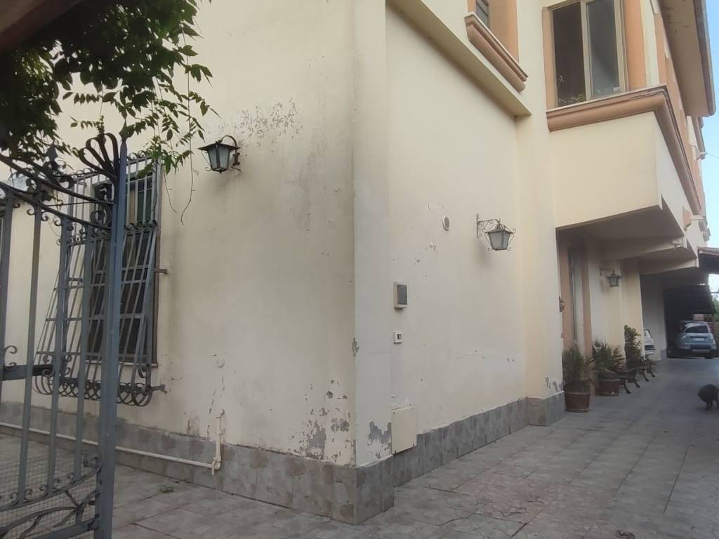 casa indipendente in vendita ad Alatri in zona Tecchiena