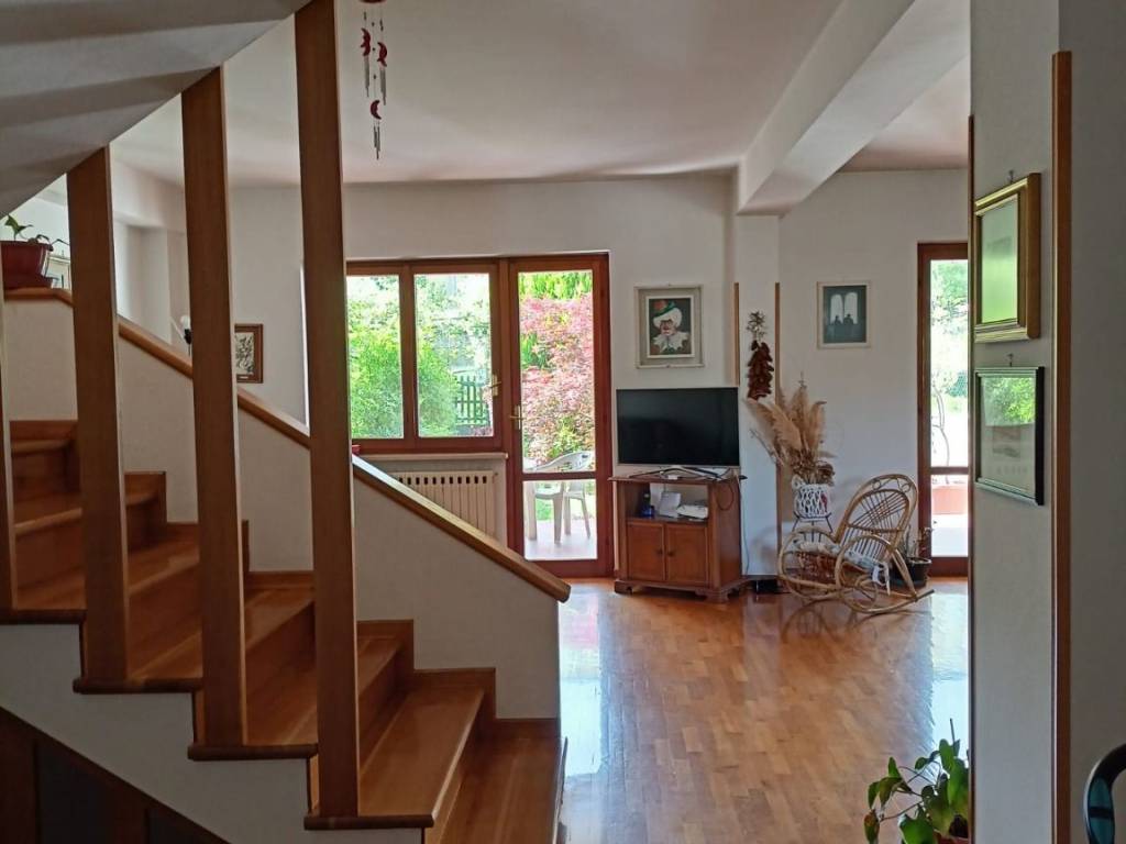 casa indipendente in vendita ad Alatri