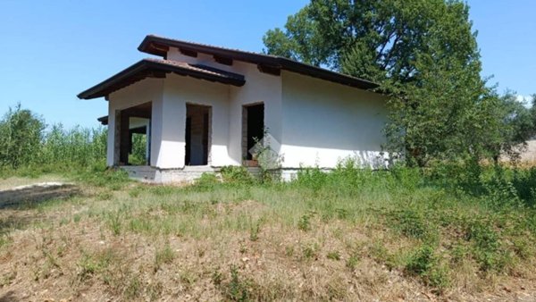 casa indipendente in vendita ad Alatri