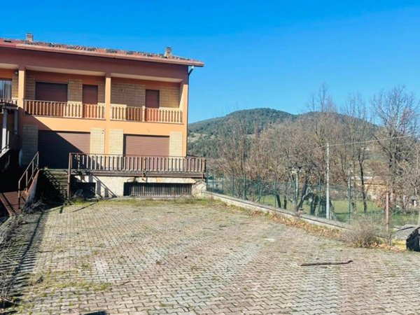intera palazzina in vendita ad Alatri