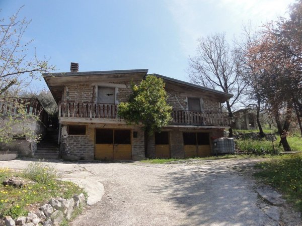 casa semindipendente in vendita ad Alatri