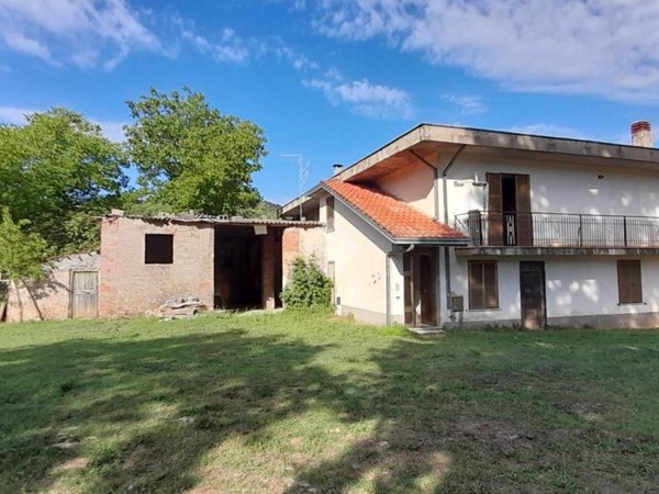 casa indipendente in vendita ad Alatri