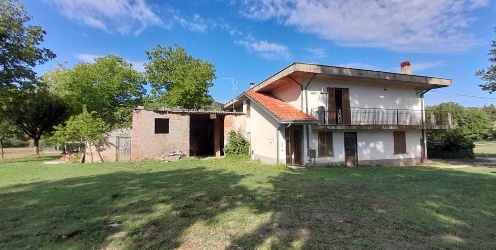 casa indipendente in vendita ad Alatri
