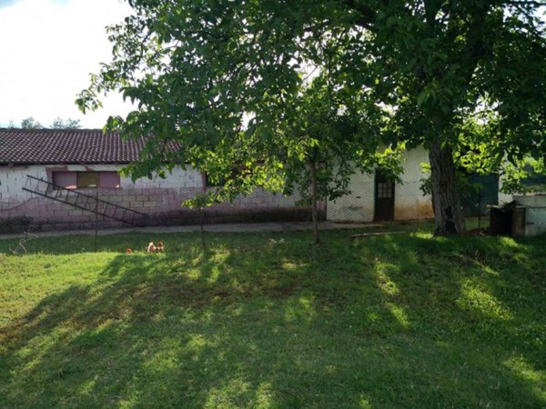 casa indipendente in vendita ad Alatri