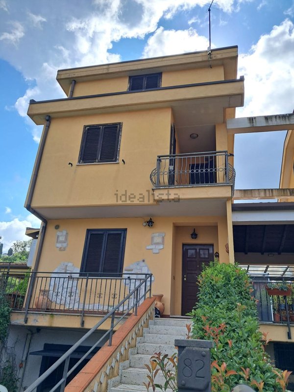 casa indipendente in vendita ad Alatri