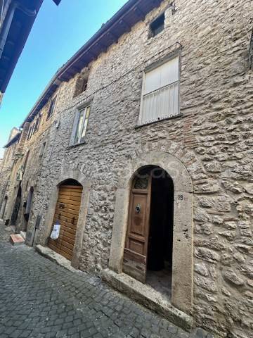 casa indipendente in vendita ad Alatri