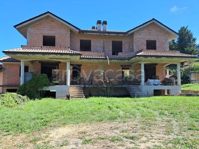 casa indipendente in vendita ad Alatri
