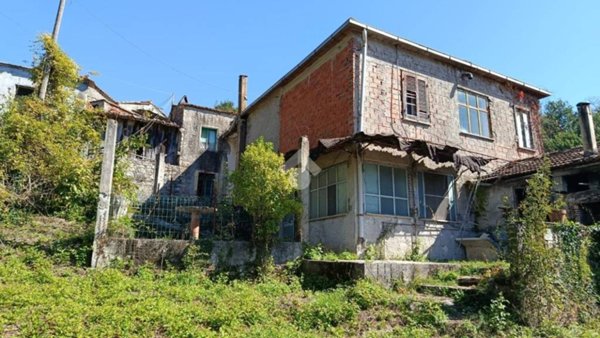 casa indipendente in vendita ad Alatri
