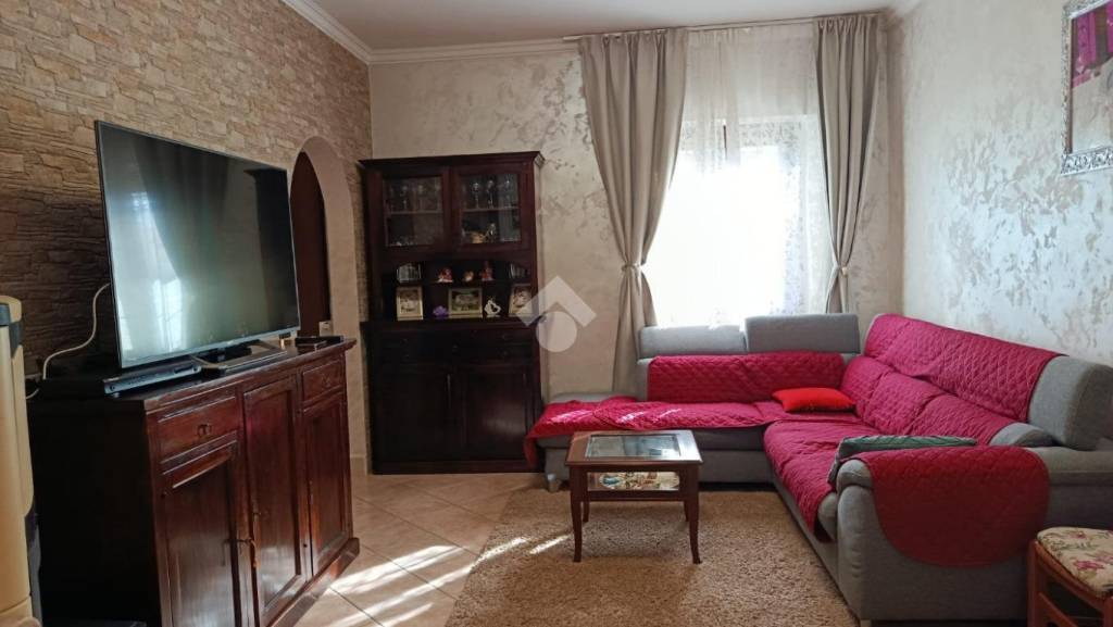 casa indipendente in vendita ad Alatri