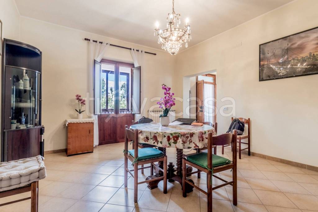 casa indipendente in vendita ad Alatri