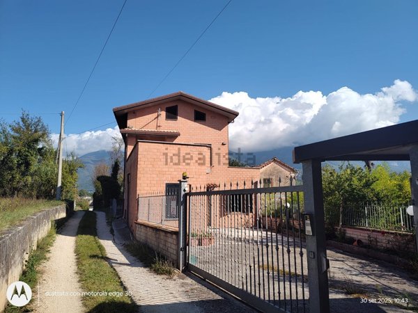 casa indipendente in vendita ad Alatri