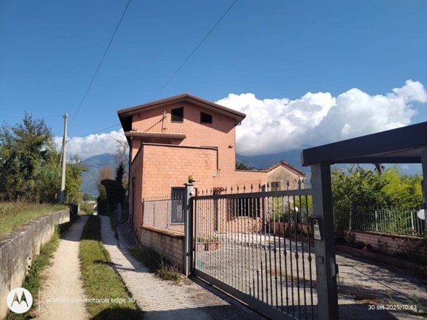casa indipendente in vendita ad Alatri