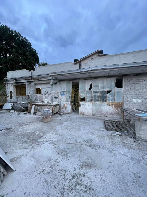 capannone in vendita ad Alatri