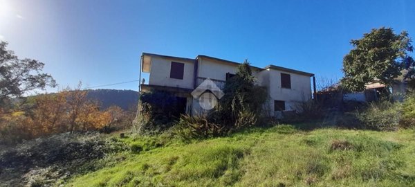 casa indipendente in vendita ad Alatri