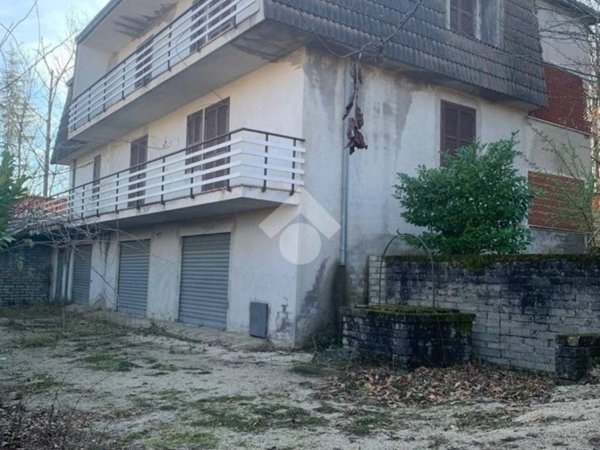 casa indipendente in vendita ad Alatri