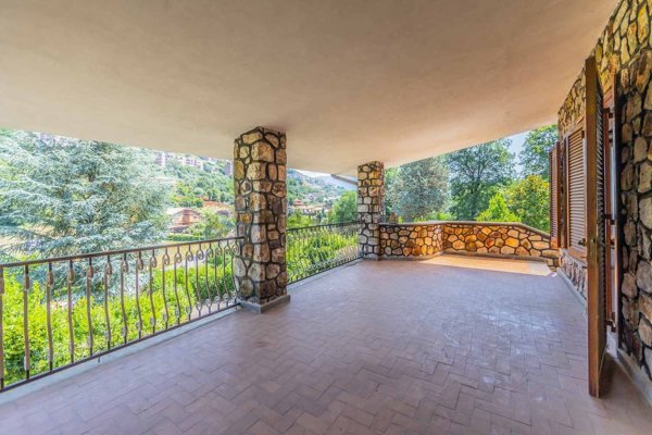 casa indipendente in vendita ad Alatri