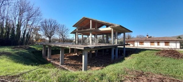 appartamento in vendita ad Alatri in zona Tecchiena