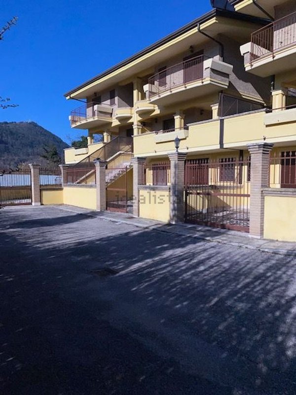 casa indipendente in vendita ad Alatri