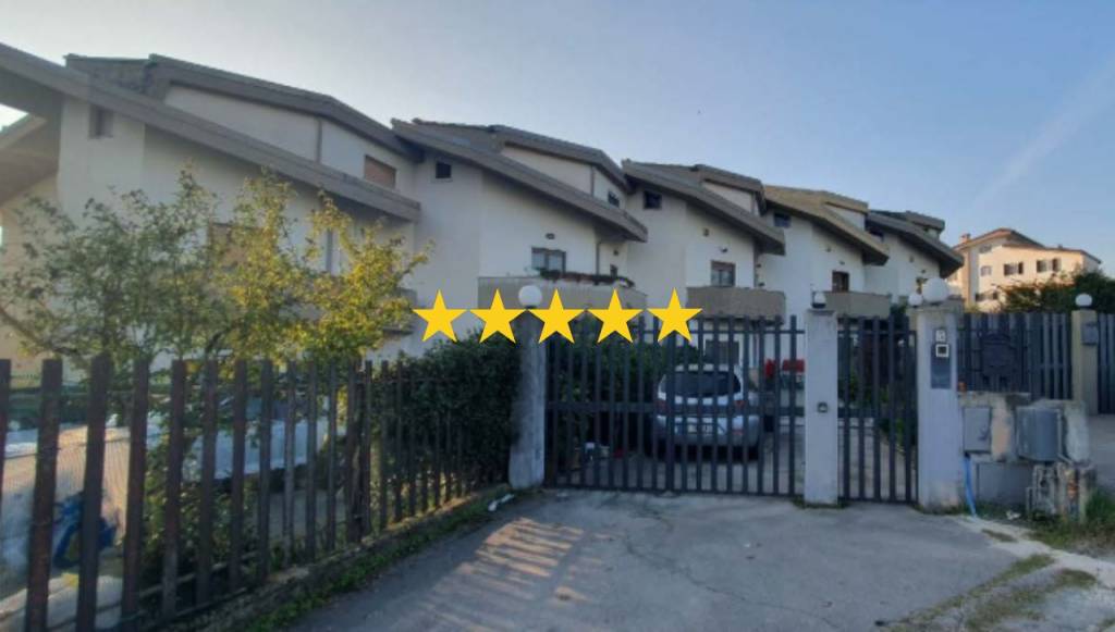 casa indipendente in vendita ad Alatri