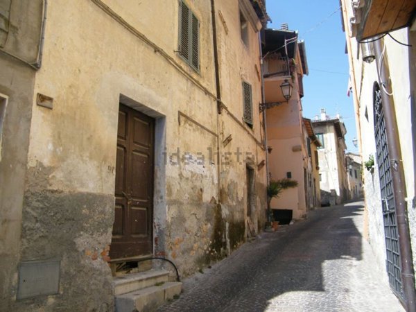 casa indipendente in vendita ad Alatri