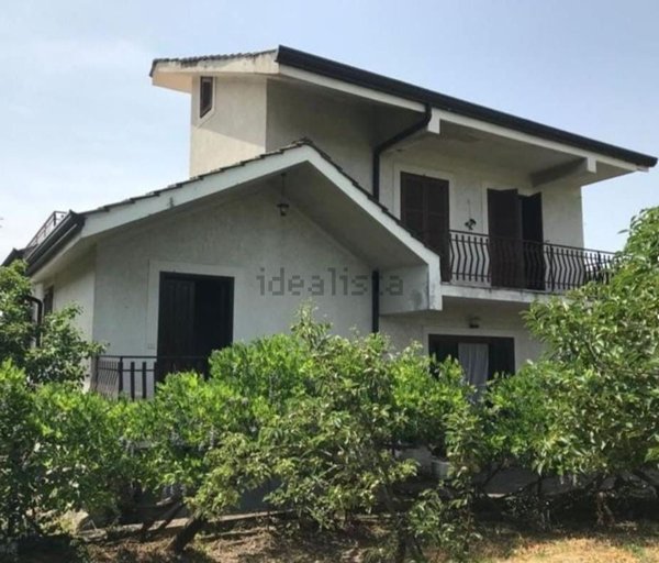 casa indipendente in vendita ad Alatri