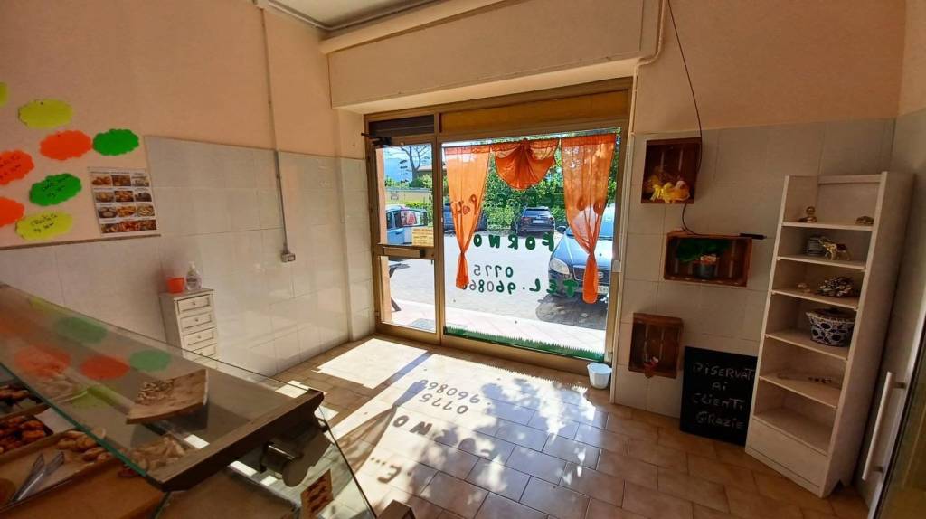 negozio in vendita ad Alatri in zona Tecchiena