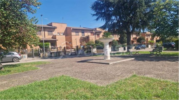 casa indipendente in vendita ad Alatri