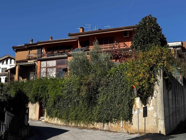 casa indipendente in vendita ad Alatri