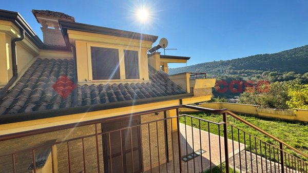 casa indipendente in vendita ad Alatri