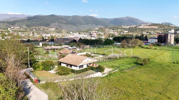 casa indipendente in vendita ad Alatri