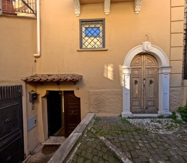 casa indipendente in vendita ad Alatri