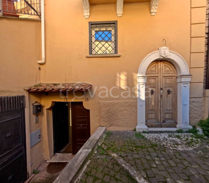 casa indipendente in vendita ad Alatri