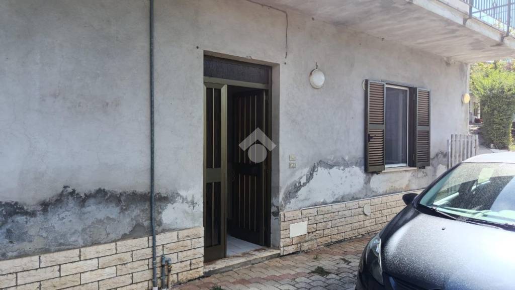 casa indipendente in vendita ad Alatri