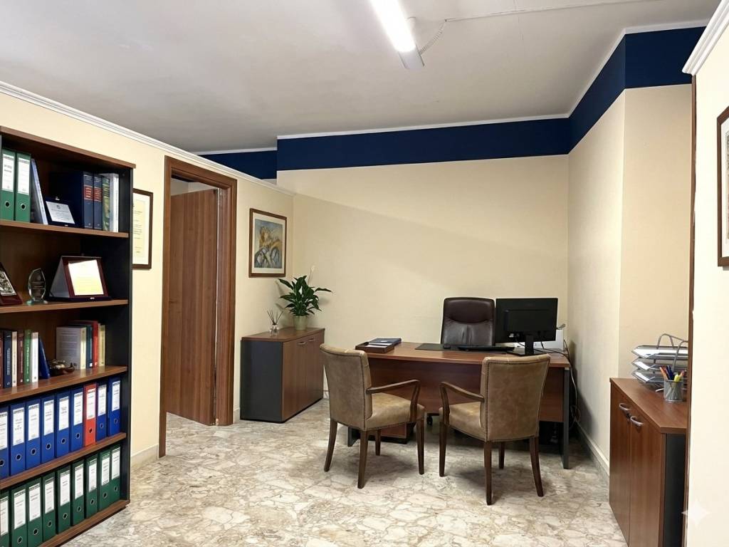 locale commerciale in vendita ad Alatri