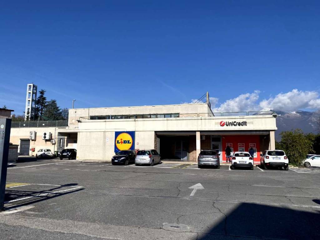 negozio in vendita ad Alatri